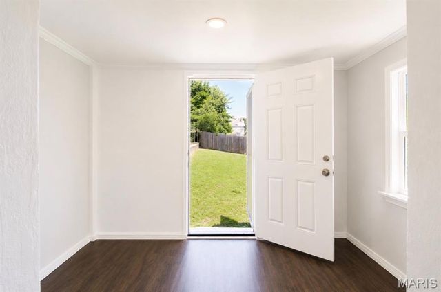 215 Weiss Avenue, St Louis, MO 63125