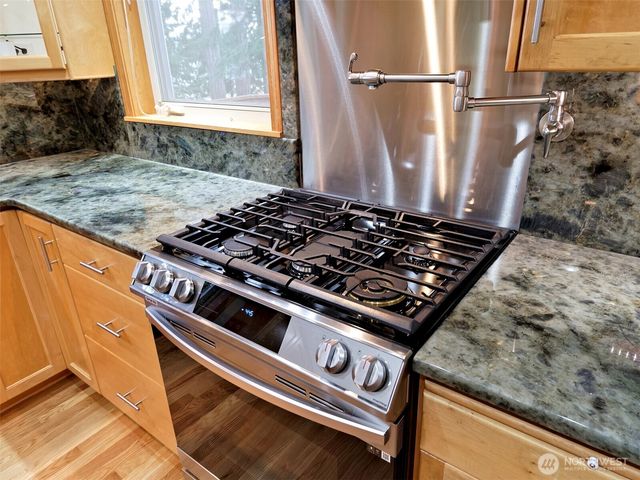 898 SE Dahman Road, Shelton, WA 98584