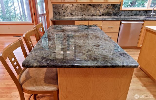 898 SE Dahman Road, Shelton, WA 98584