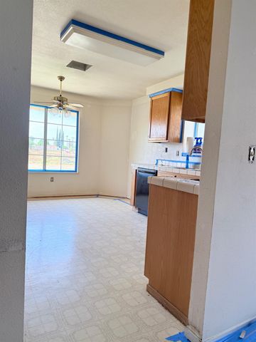 567 Tharp Rd, Yuba City, CA 95993