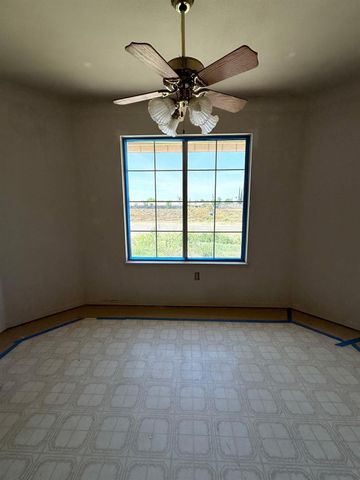 567 Tharp Rd, Yuba City, CA 95993