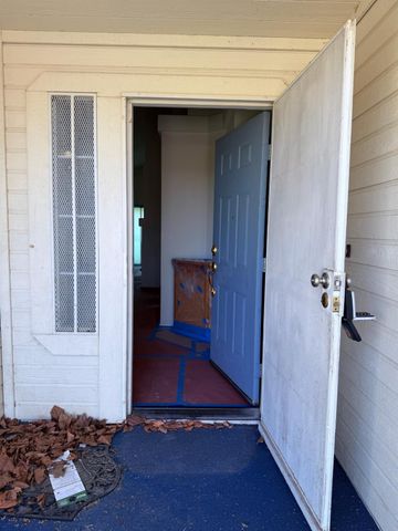 567 Tharp Rd, Yuba City, CA 95993