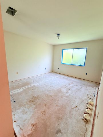567 Tharp Rd, Yuba City, CA 95993