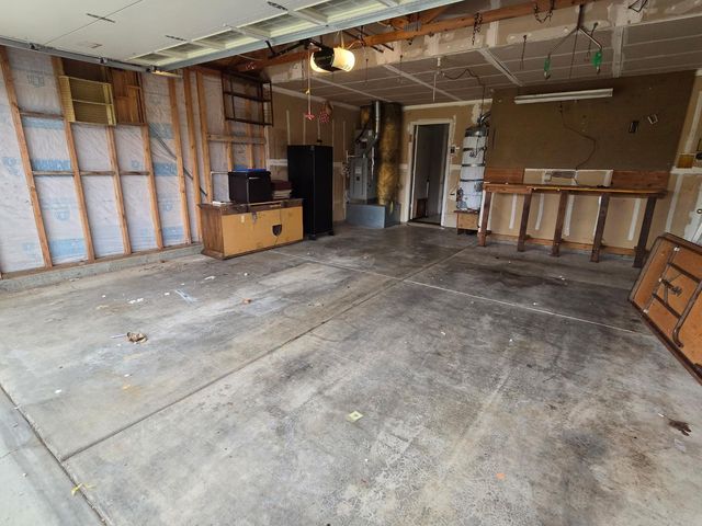 567 Tharp Rd, Yuba City, CA 95993