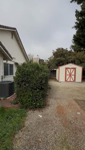 567 Tharp Rd, Yuba City, CA 95993