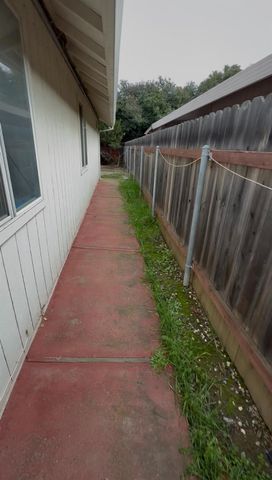 567 Tharp Rd, Yuba City, CA 95993