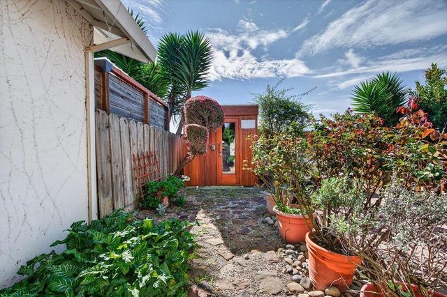 233 Montclair Lane, Salinas, CA 93906