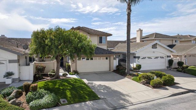233 Montclair Lane, Salinas, CA 93906