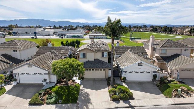 233 Montclair Lane, Salinas, CA 93906