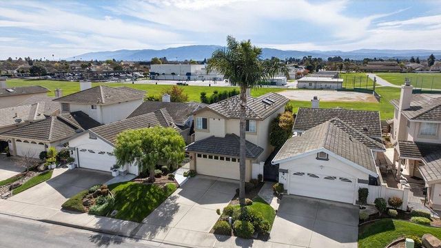 233 Montclair Lane, Salinas, CA 93906