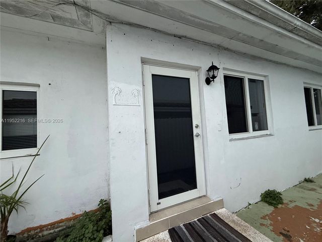 1122 NW 32nd Ct Front, Miami, FL 33125