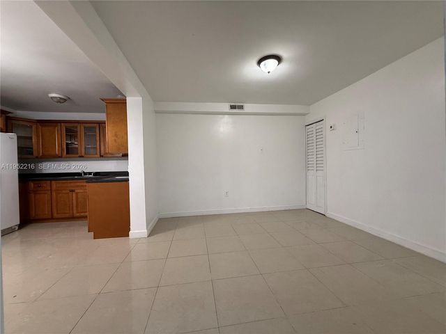 1122 NW 32nd Ct Front, Miami, FL 33125
