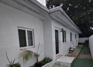 1122 NW 32nd Ct Front, Miami, FL 33125