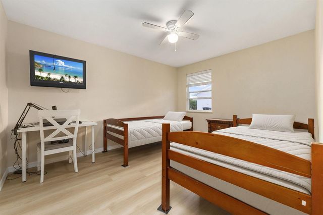 449 SE Oakridge Drive, Port St. Lucie, FL 34984
