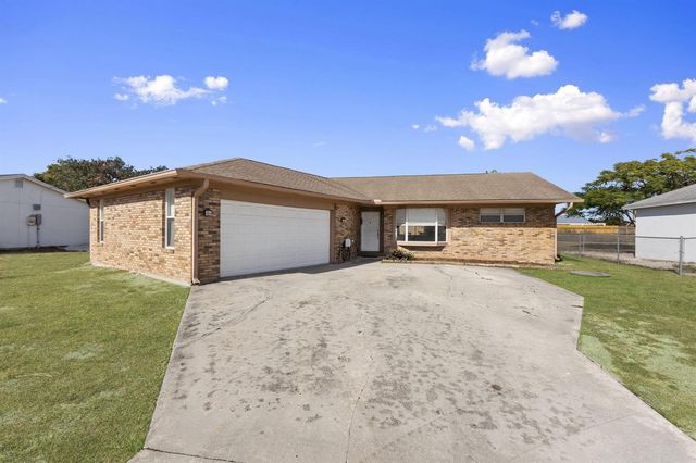449 SE Oakridge Drive, Port St. Lucie, FL 34984
