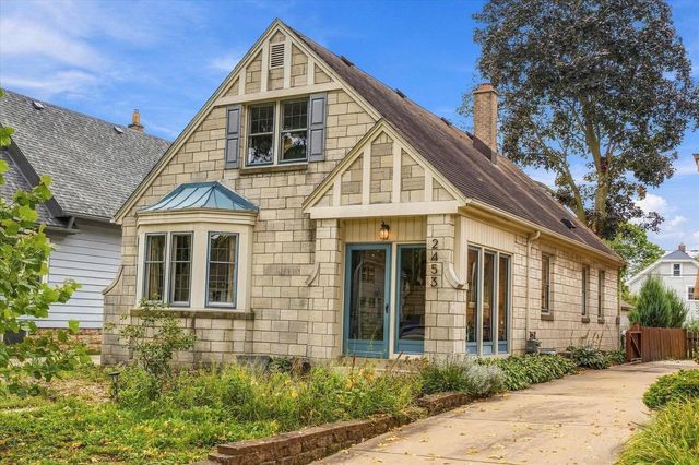 2453 N 66th STREET, Wauwatosa, WI 53213
