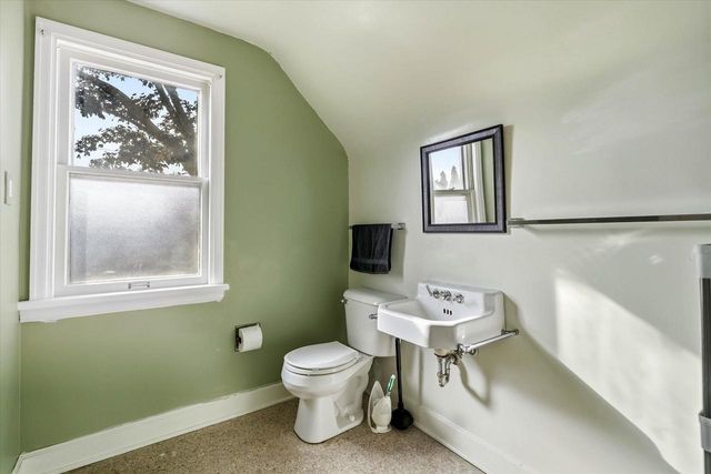 2453 N 66th STREET, Wauwatosa, WI 53213