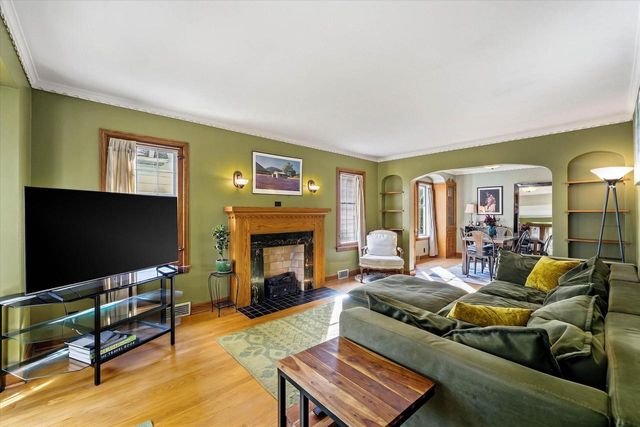 2453 N 66th STREET, Wauwatosa, WI 53213