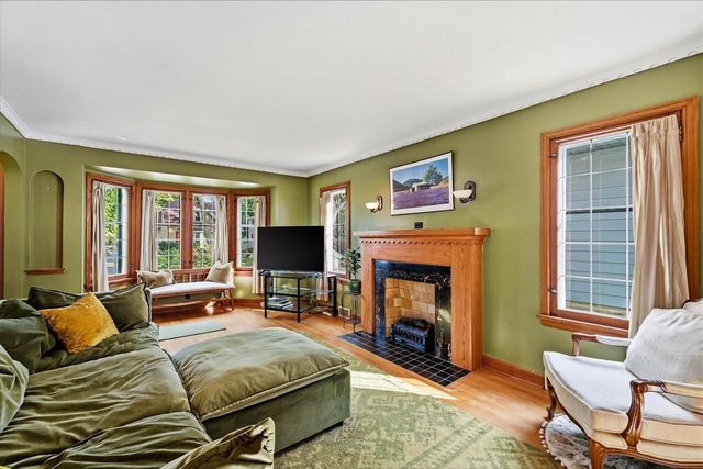 2453 N 66th STREET, Wauwatosa, WI 53213