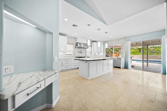 23658 Wooden Horse Trail, Murrieta, CA 92562