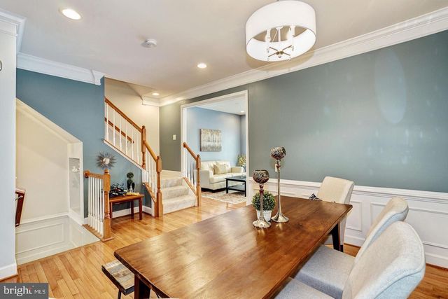 2411 HUNTINGTON PARK DR, Alexandria, VA 22303