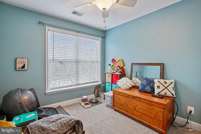 2411 HUNTINGTON PARK DR, Alexandria, VA 22303