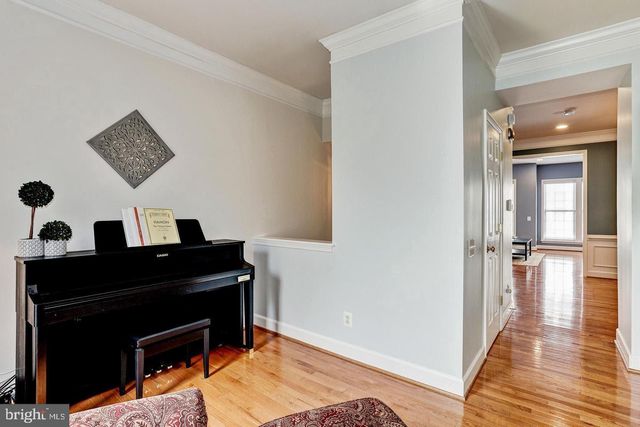 2411 HUNTINGTON PARK DR, Alexandria, VA 22303