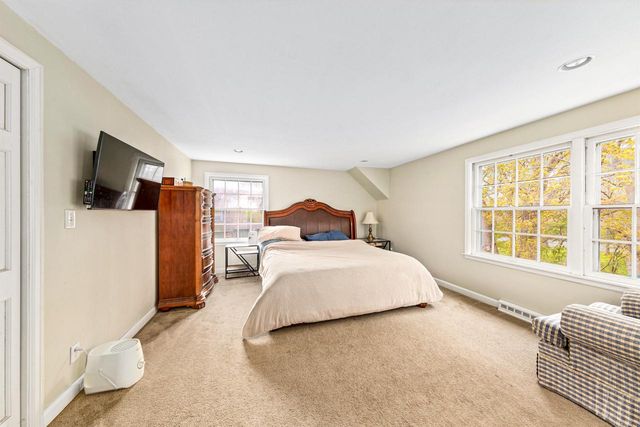 825 Lone Tree ROAD, Elm Grove, WI 53122