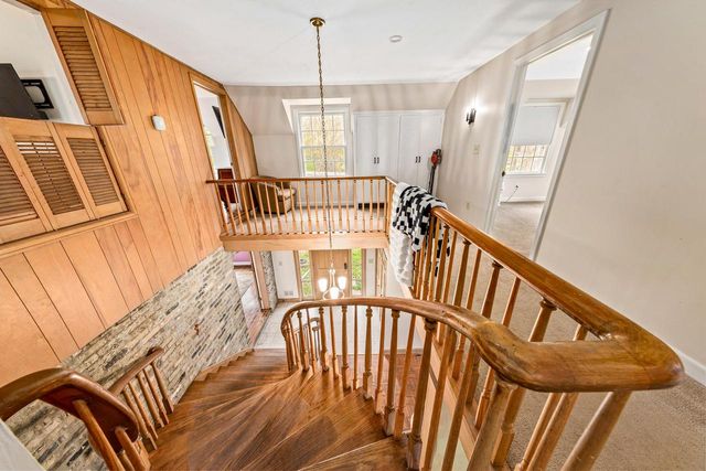 825 Lone Tree ROAD, Elm Grove, WI 53122