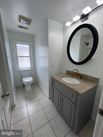 186 CRUM CREEK DR, Woodlyn, PA 19094