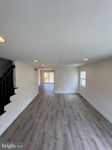 186 CRUM CREEK DR, Woodlyn, PA 19094