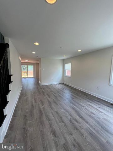 186 CRUM CREEK DR, Woodlyn, PA 19094