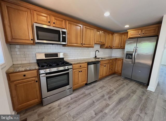 186 CRUM CREEK DR, Woodlyn, PA 19094