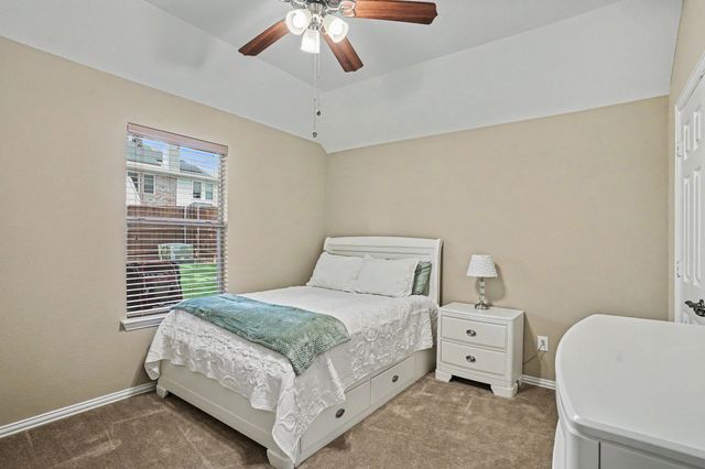 2801 Warwick Drive, Corinth, TX 76210