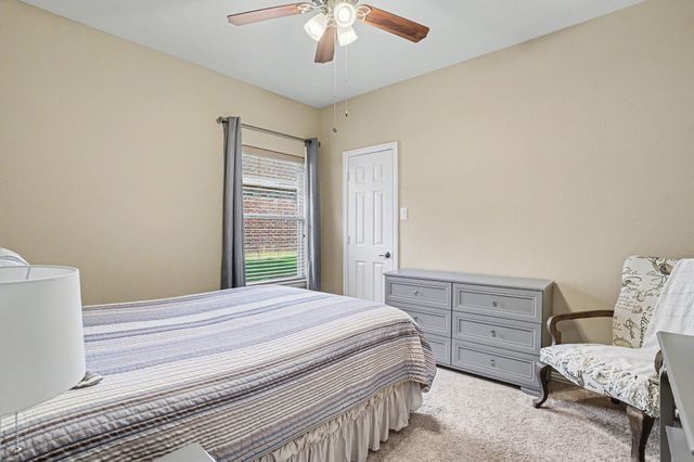 2801 Warwick Drive, Corinth, TX 76210