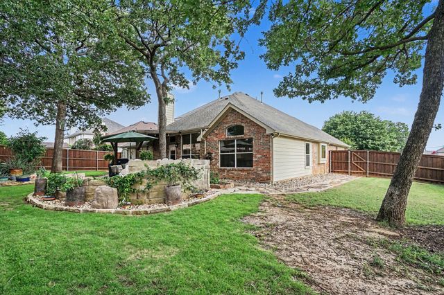 2801 Warwick Drive, Corinth, TX 76210