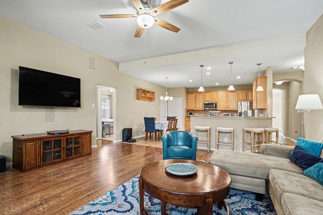 2801 Warwick Drive, Corinth, TX 76210