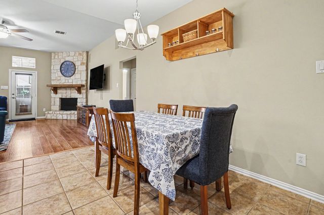 2801 Warwick Drive, Corinth, TX 76210