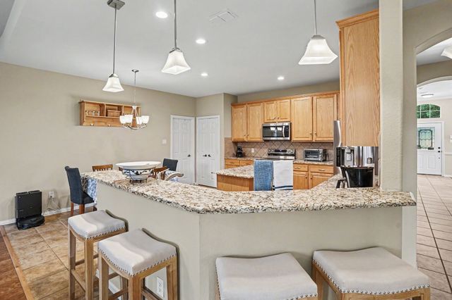 2801 Warwick Drive, Corinth, TX 76210