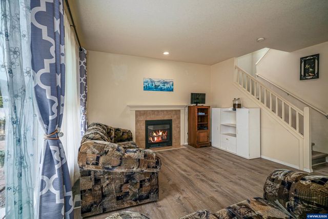 1725 Neota St NE, Salem, OR 97301