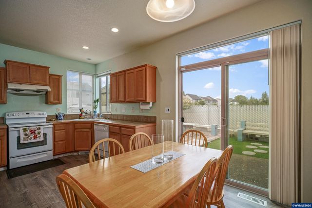 1725 Neota St NE, Salem, OR 97301