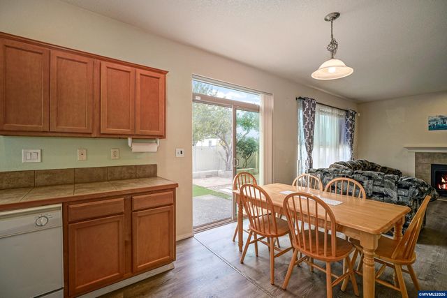 1725 Neota St NE, Salem, OR 97301