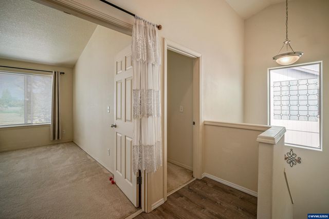 1725 Neota St NE, Salem, OR 97301