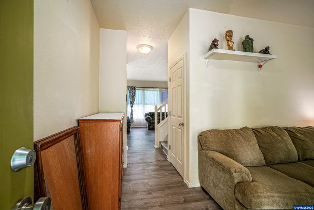 1725 Neota St NE, Salem, OR 97301