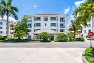 9037 Somerset Bay Lane 302, Vero Beach, FL 32963