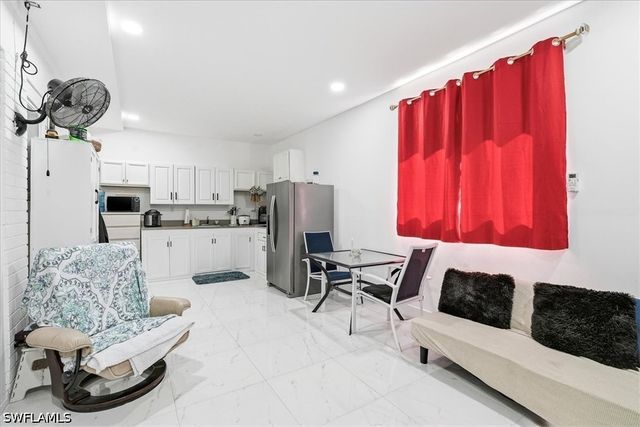 630 1st ST SW, Naples, FL 34117