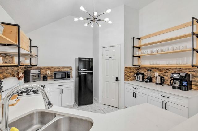 8222 Viny Ridge Drive, Houston, TX 77083