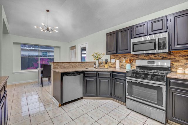 8222 Viny Ridge Drive, Houston, TX 77083