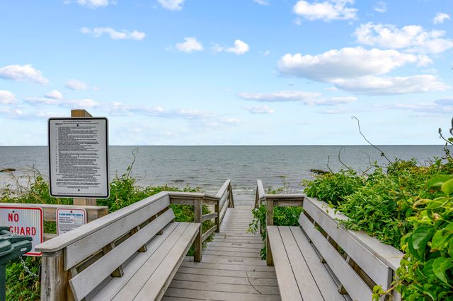 12 Wyndemere Bluffs Road, Harwich Port, MA 02646