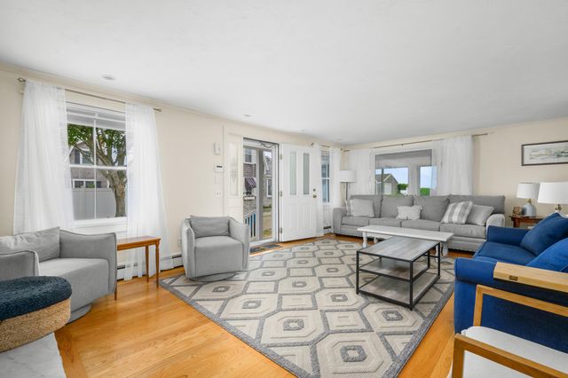 12 Wyndemere Bluffs Road, Harwich Port, MA 02646